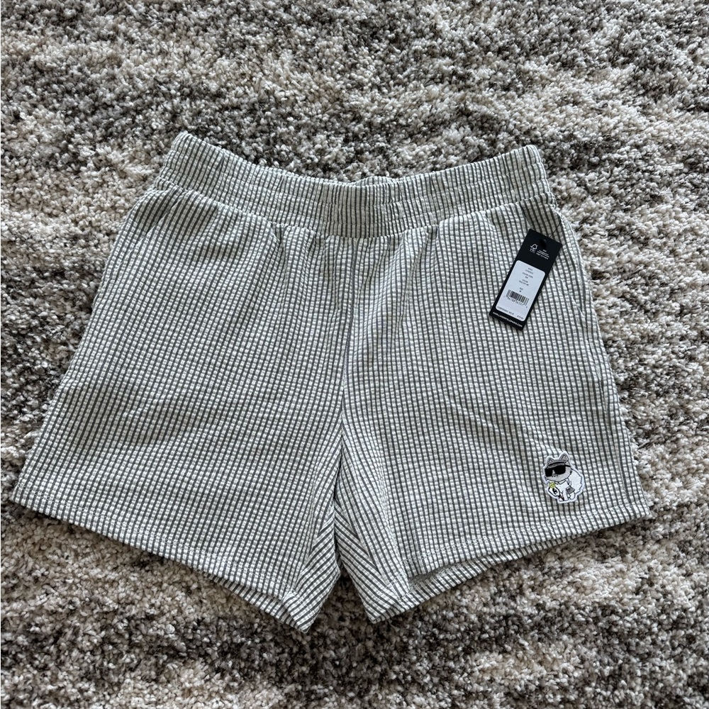 Karl Lagerfeld shorts with 2 pockets New with Tag